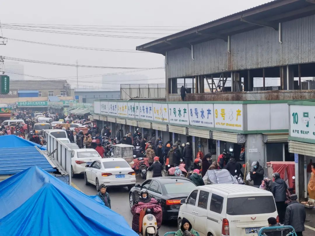 谁说年味淡了?多图实拍!藏在批发市场里的年味来啦~ 谁说年味淡了?多图实拍!藏在批发市场里的年味来啦~