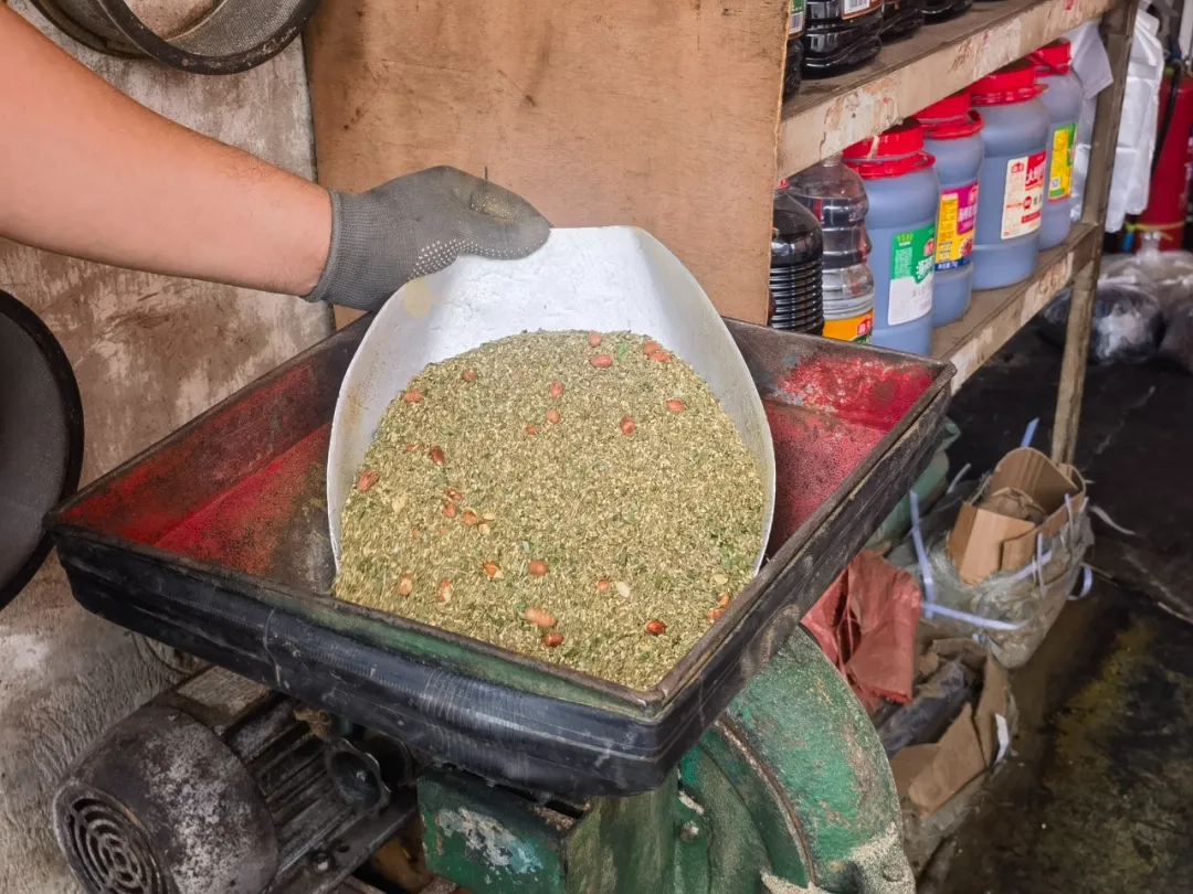 香迷糊了!孜然辣椒的灵魂碰撞,每一口都入魂~ 香迷糊了!孜然辣椒的灵魂碰撞,每一口都入魂~