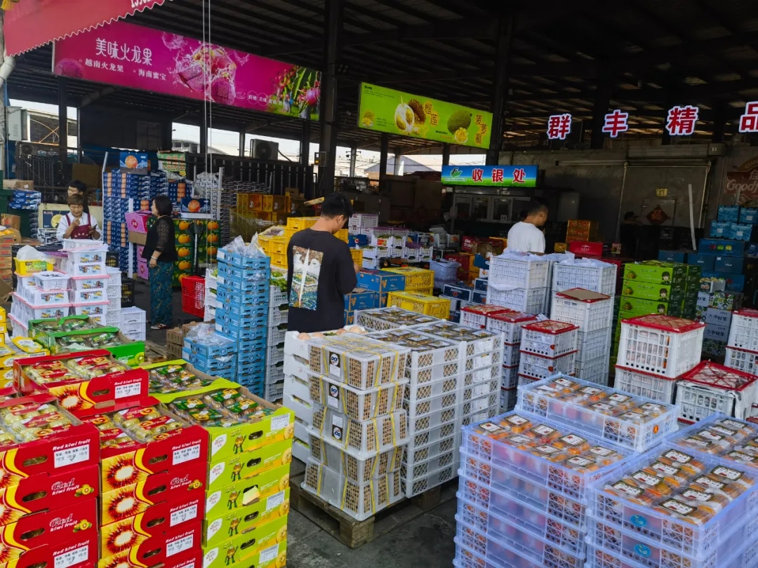 在这里,车水马龙这个词得到了具象化 在这里,车水马龙这个词得到了具象化