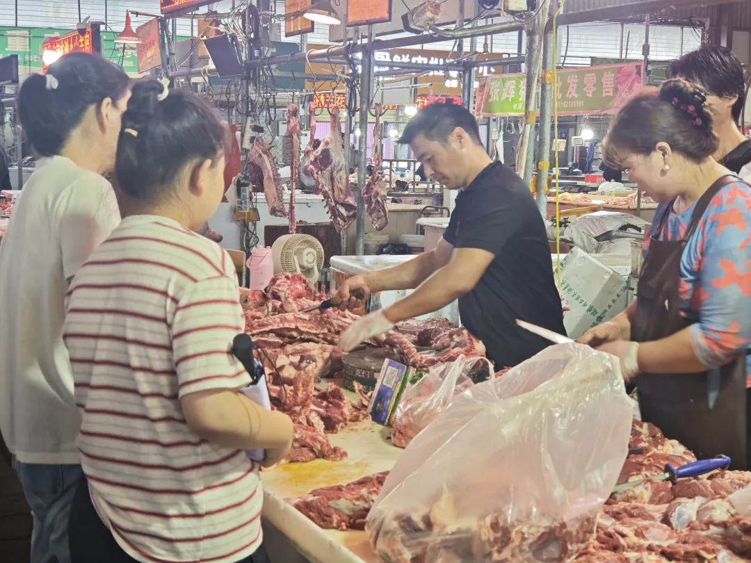 台风天不囤菜！市场菜肉量足，价还稳
